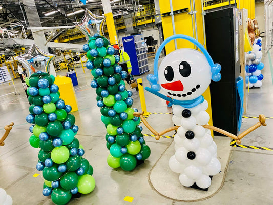 Holiday Snowman Balloon Column